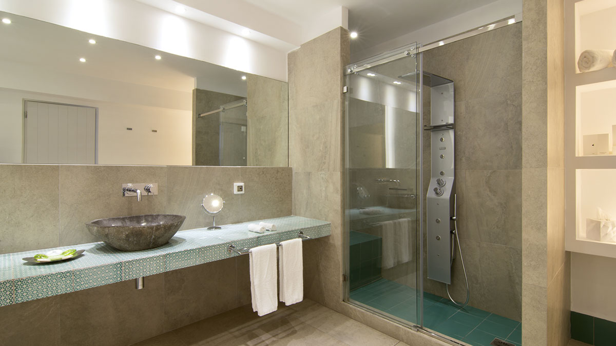 Premium Suite with Private Hot Tub & Caldera View